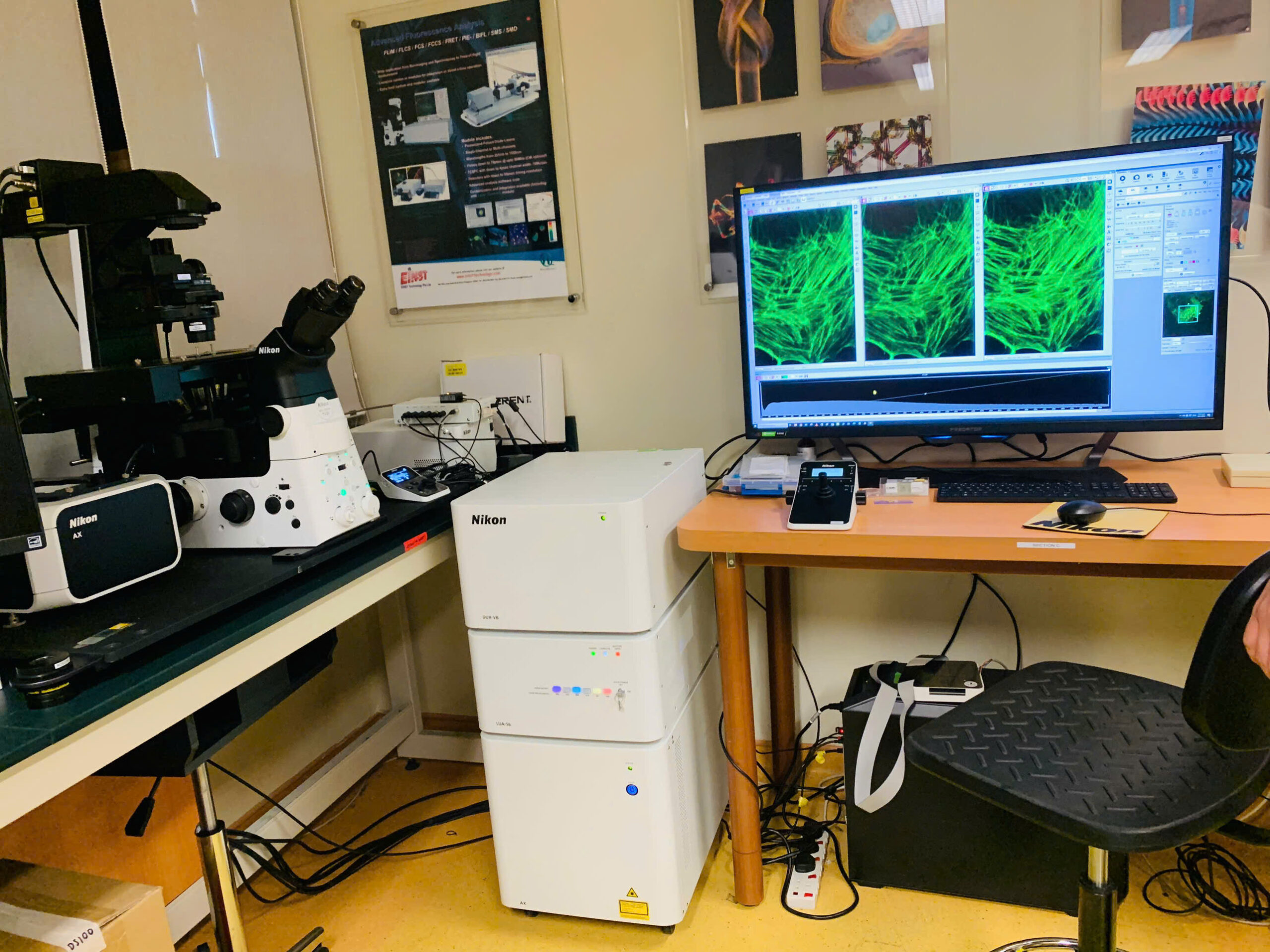 Kính Hiển Vi Phản Pha Nikon